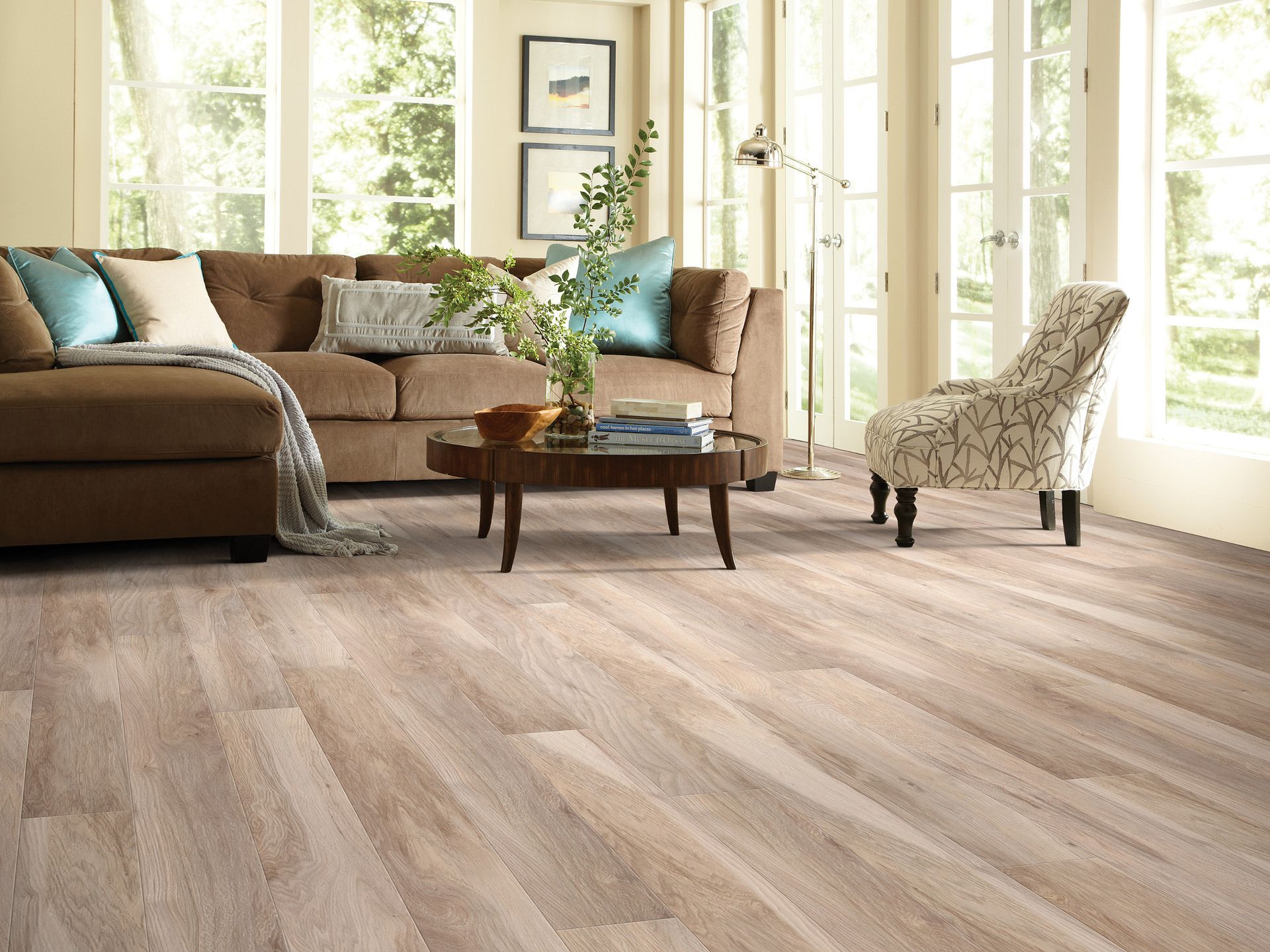 SL093-Grand-Summit-00303-Natural-Hickory