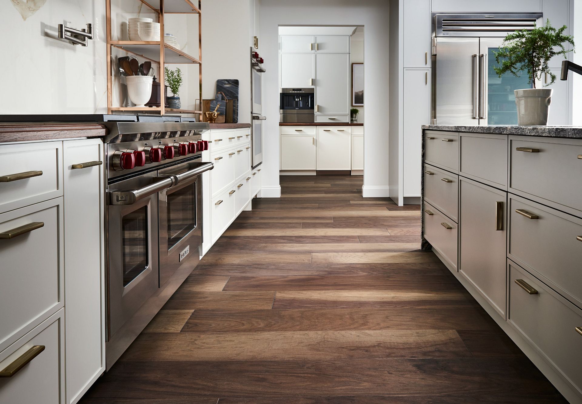 landmark-walnut-sw599-07021-washington-kitchen-h-4